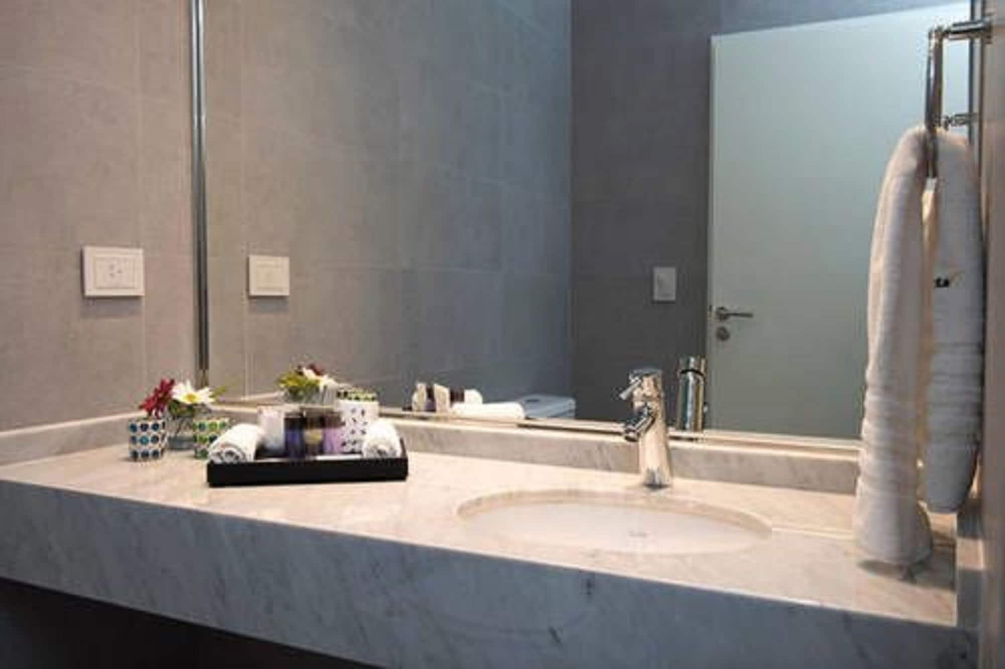 Arc Arenales Studios & Suites Buenos Aires Dış mekan fotoğraf